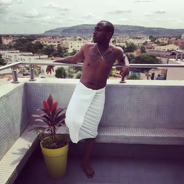 Davido Shows Off His Belly In A Towel In Mali [See Photo]